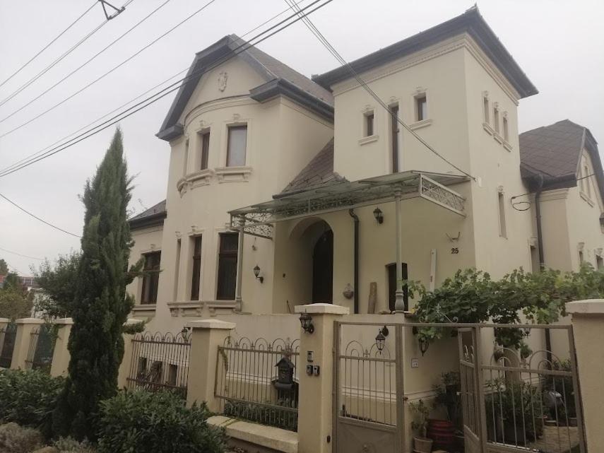 Kuria Apartman With Private Jacuzzi And Pool Budapesta Exterior foto