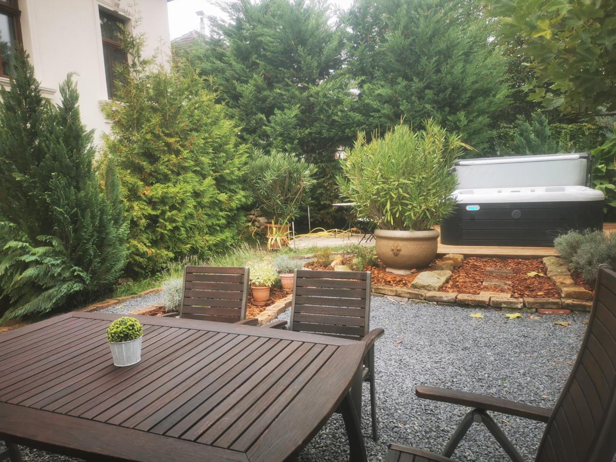 Kuria Apartman With Private Jacuzzi And Pool Budapesta Exterior foto