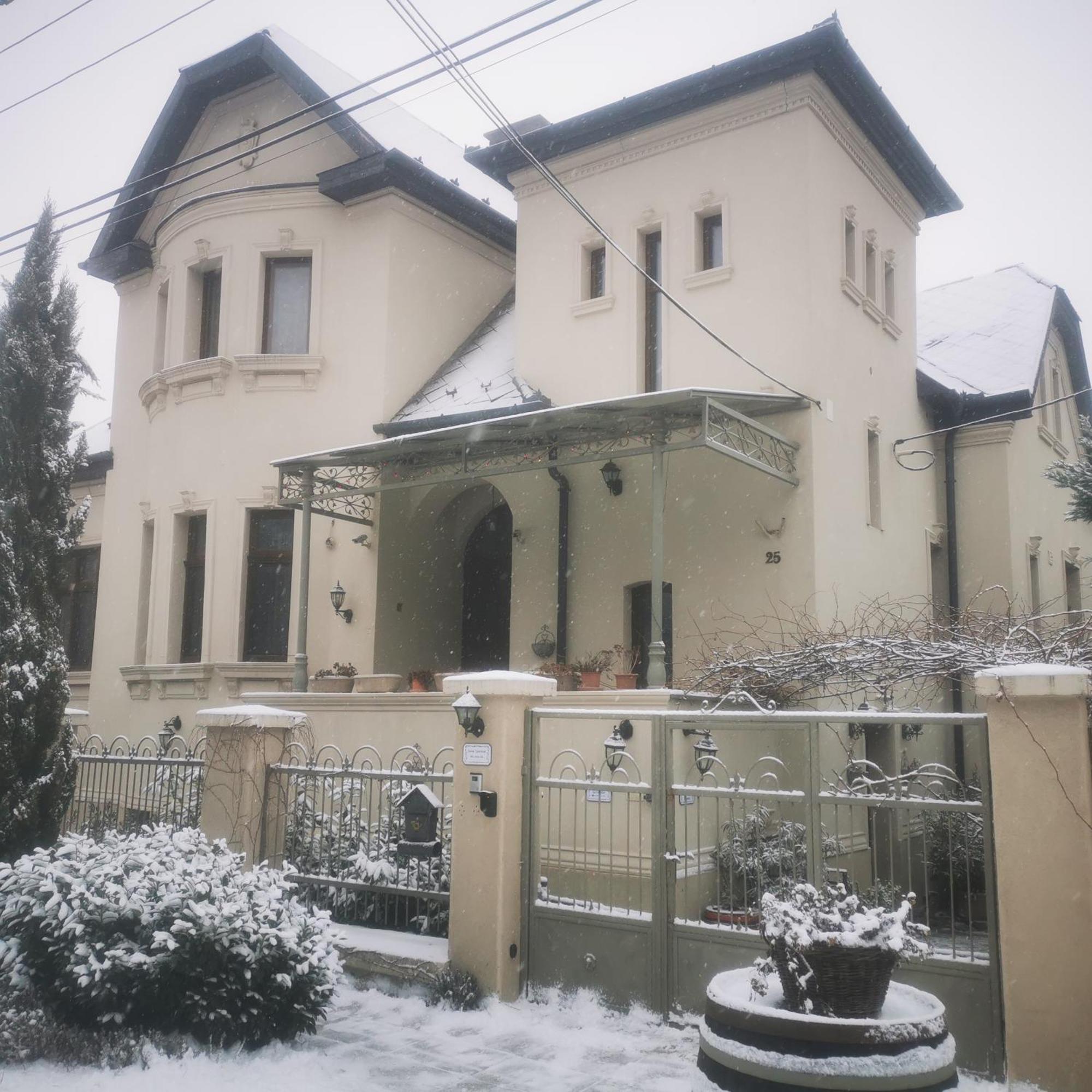 Kuria Apartman With Private Jacuzzi And Pool Budapesta Exterior foto